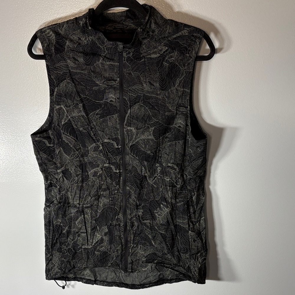 LuLu Black and Gray Running Vest